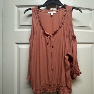 Super cute, active USA, blouse, in beautiful color